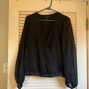 Balloon sleeve metallic top